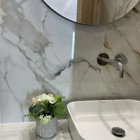 Centerline Prestige 3*