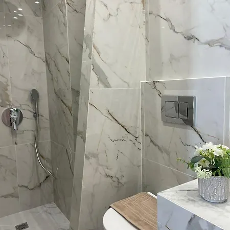 Отель Centerline Prestige 3*