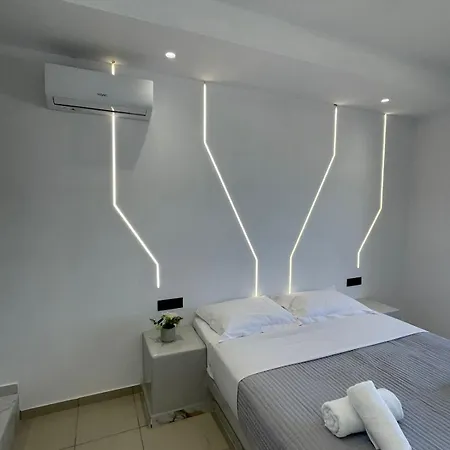 Otel Centerline Prestige Fira (Santorini)