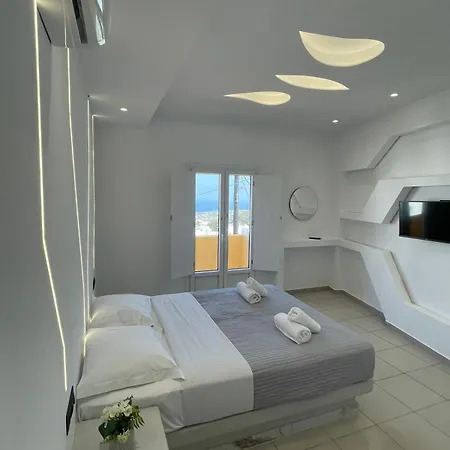 Centerline Prestige Fira (Santorini)