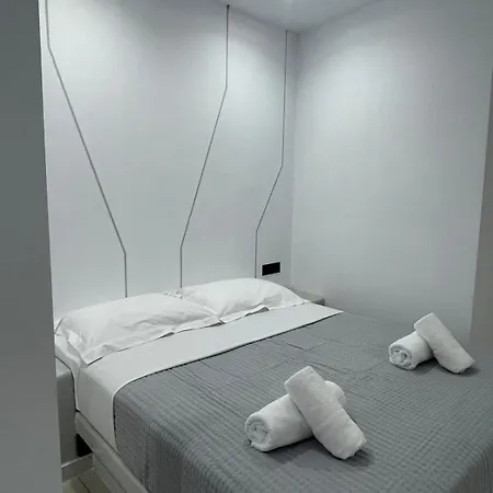 Otel Centerline Prestige Fira (Santorini)