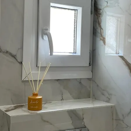 Centerline Prestige 3* Fira (Santorini)