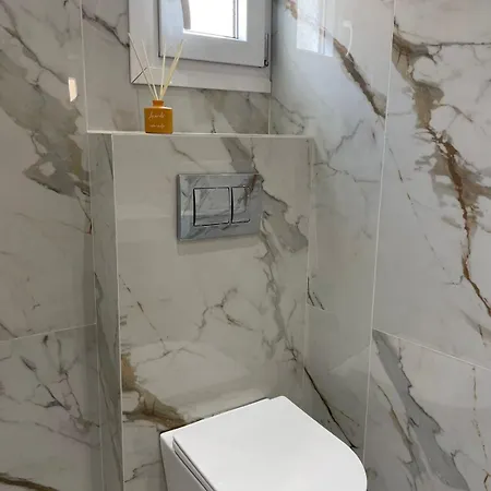 Centerline Prestige Fira (Santorini)