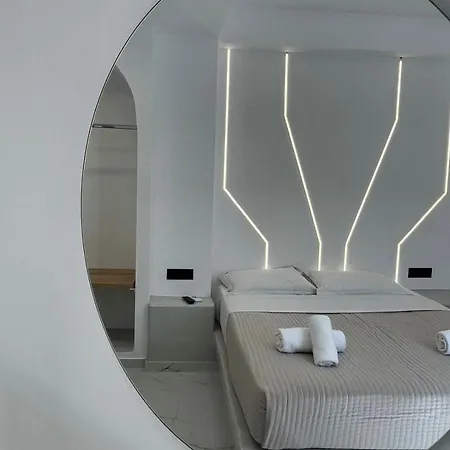 Centerline Prestige Fira (Santorini)
