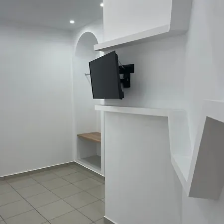 Centerline Prestige Hotel