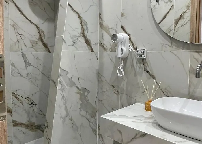 Отель Centerline Prestige