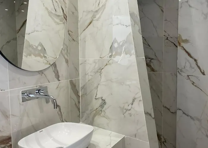 Отель Centerline Prestige