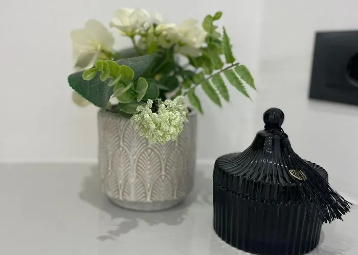 Centerline Prestige ثيرا