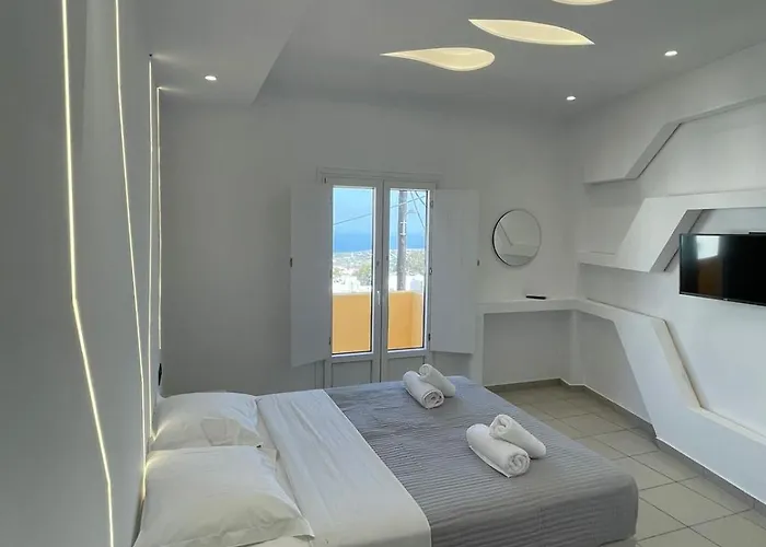 Centerline Prestige Fira (Santorini)