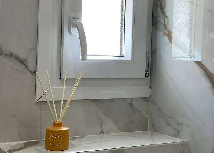 Centerline Prestige 3* Fira (Santorini)